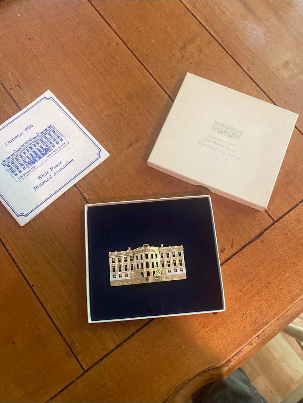 White House Ornament 1986. White House Historical Association